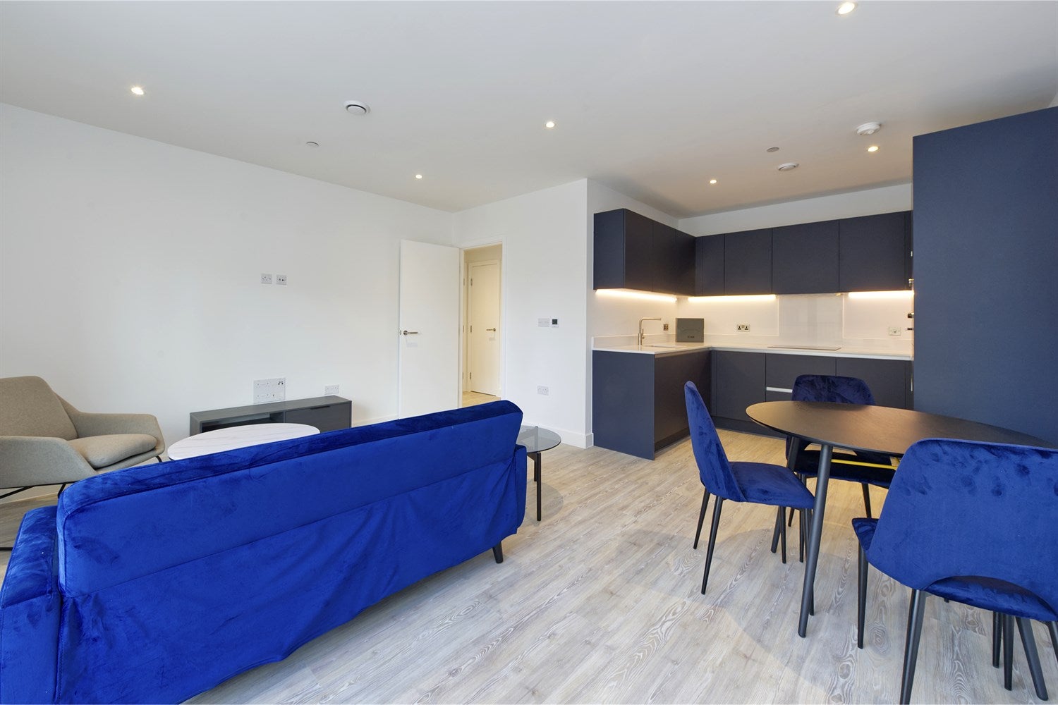 Flat Greenland Court in Coventry