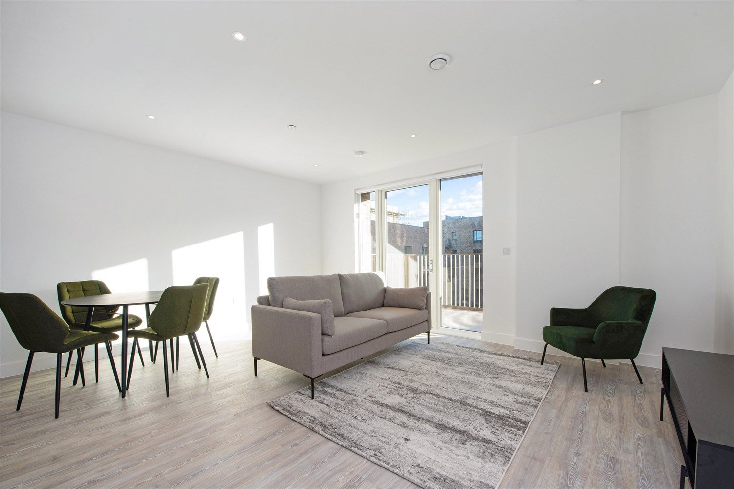 Flat Greenland Court in Coventry