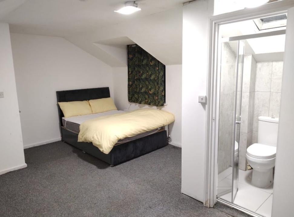 Room Starling Walk in Greater London