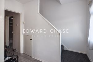 House Goodmayes Road in Greater London