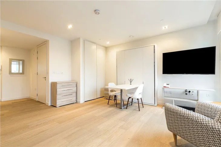 Flat Handyside Street in Greater London