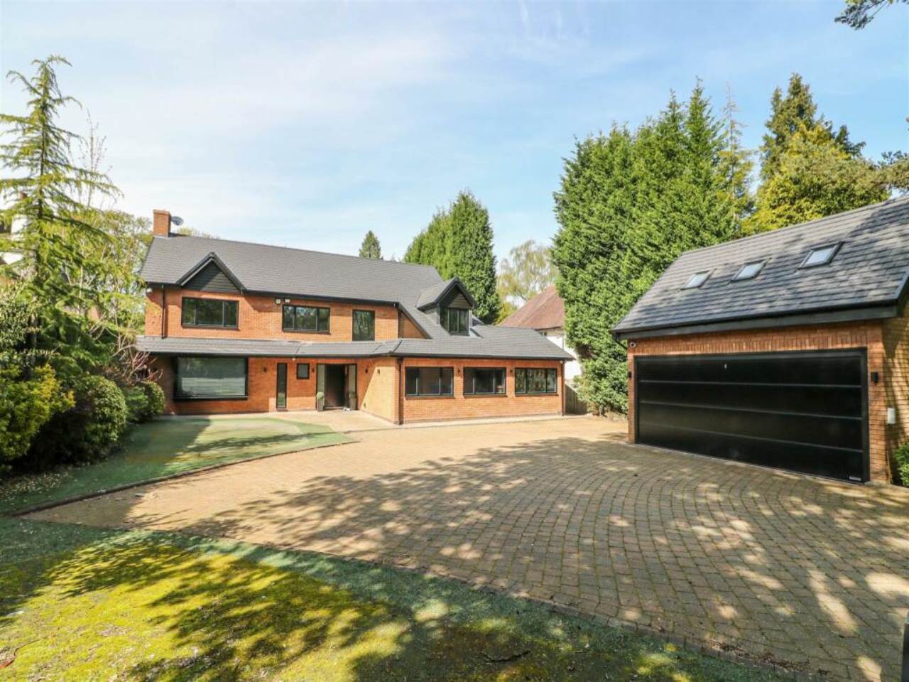 House Keepers Road in Shenstone