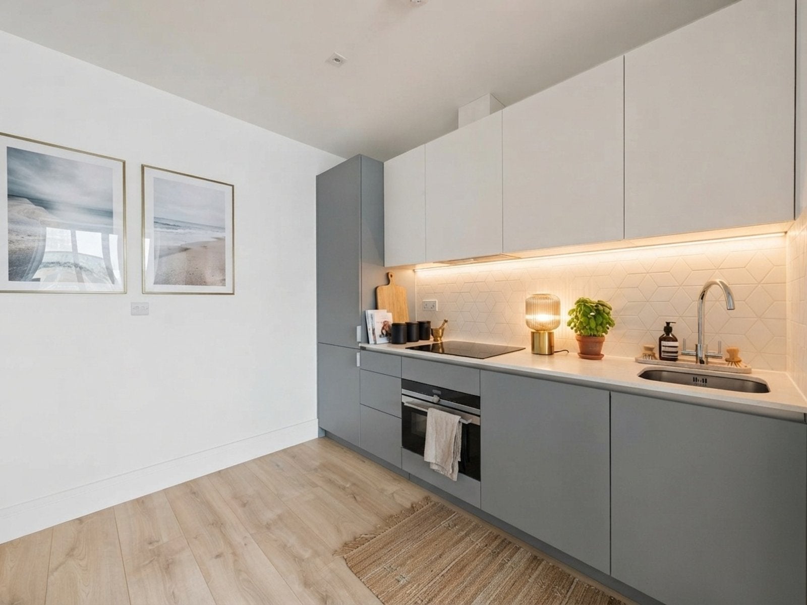 Flat Pyrcroft Road in Borough of Runnymede