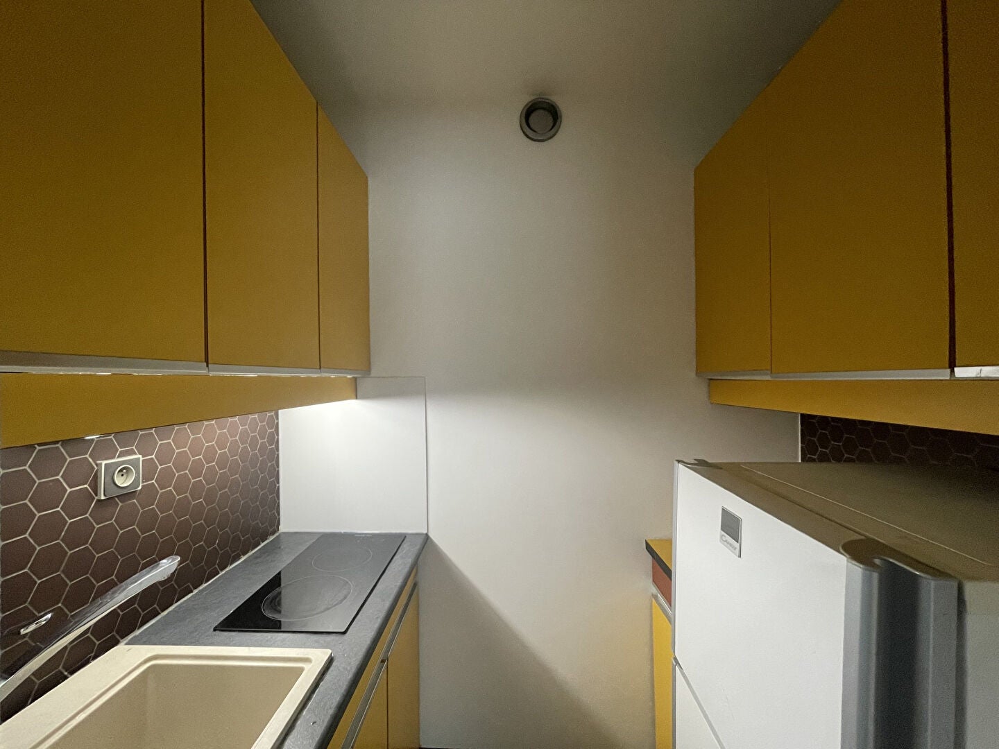 Room Place Drouet d'Erlon in Reims