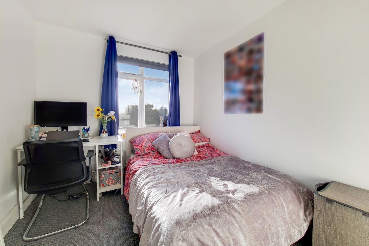 Flat Essex Road in Greater London