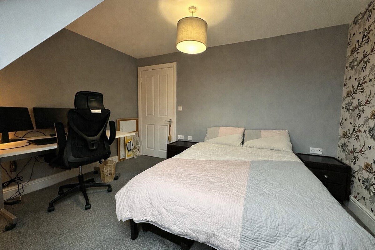 Flat Mersea Road in Colchester