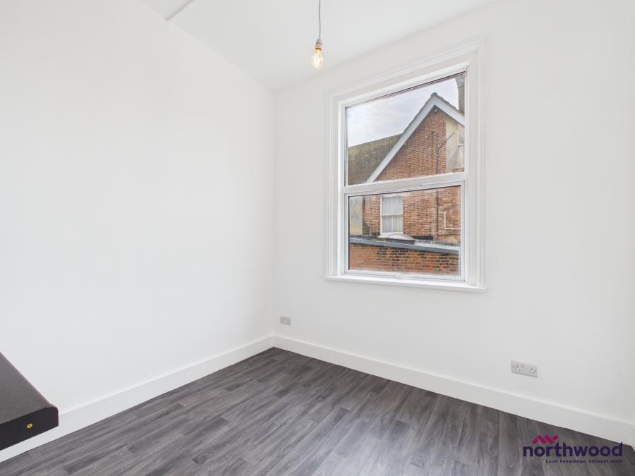 Flat Magdalen Road in St Leonards