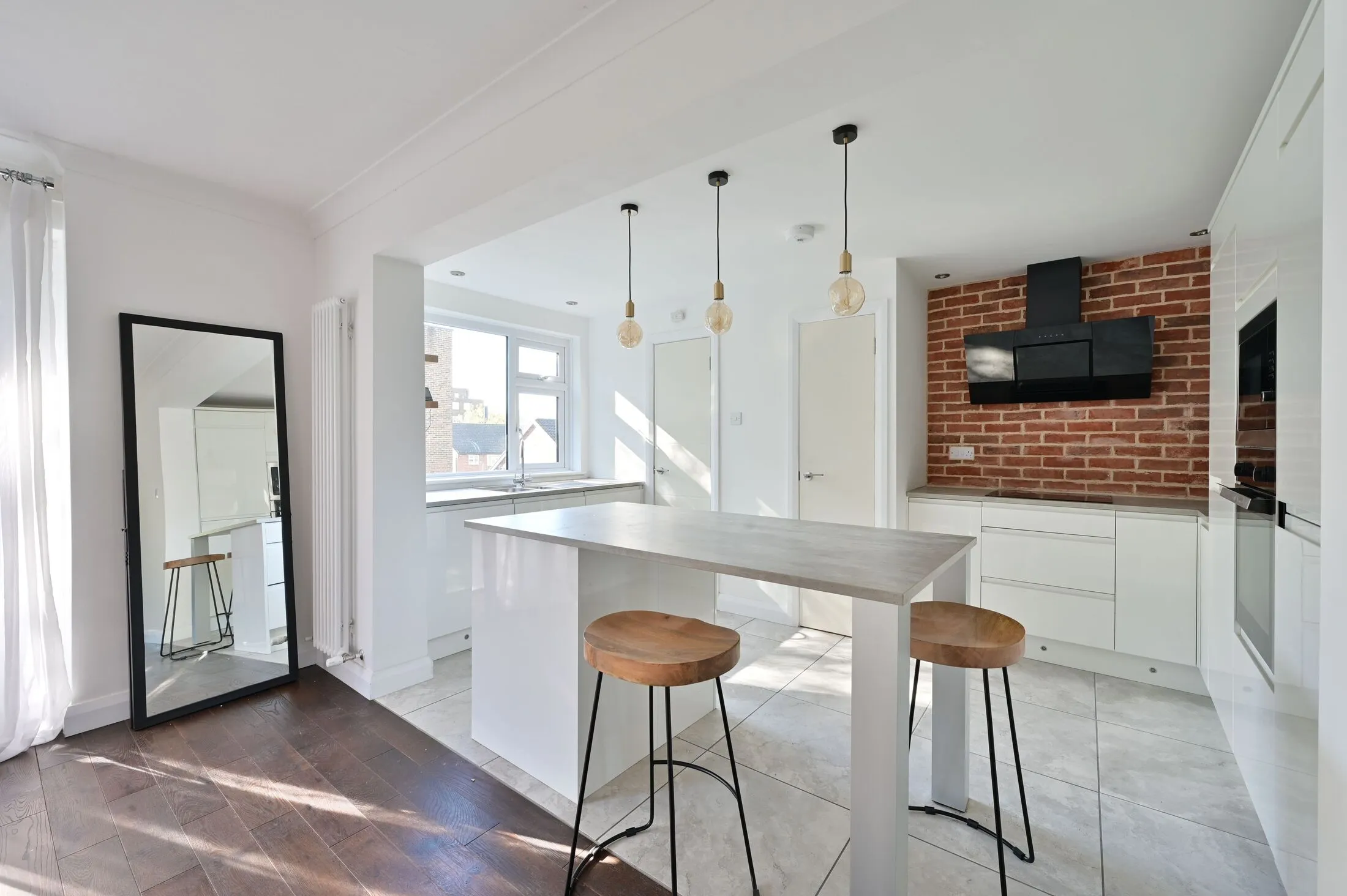 Flat Queensgate Gardens in Greater London