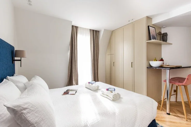 Flat Place Gustave Toudouze in Paris