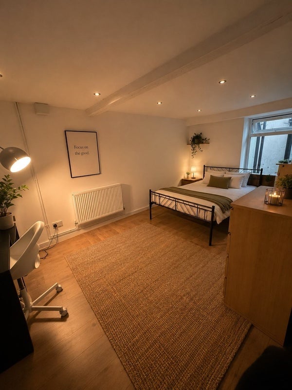 Room Blackheath Road in Greater London