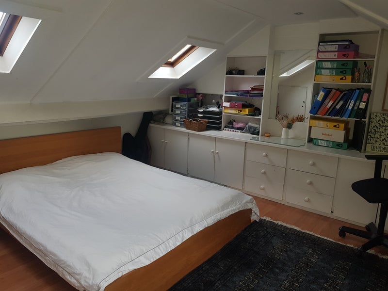 Room Rosemary Avenue in Greater London