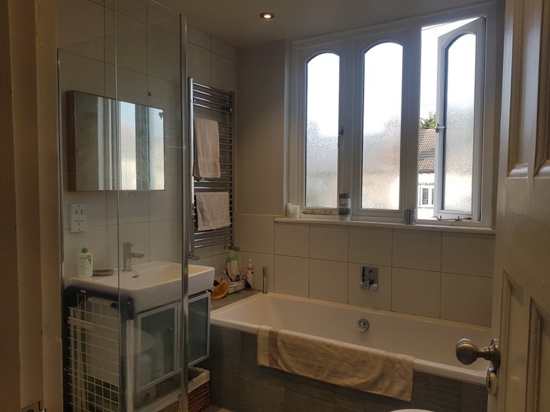 Room Rosemary Avenue in Greater London