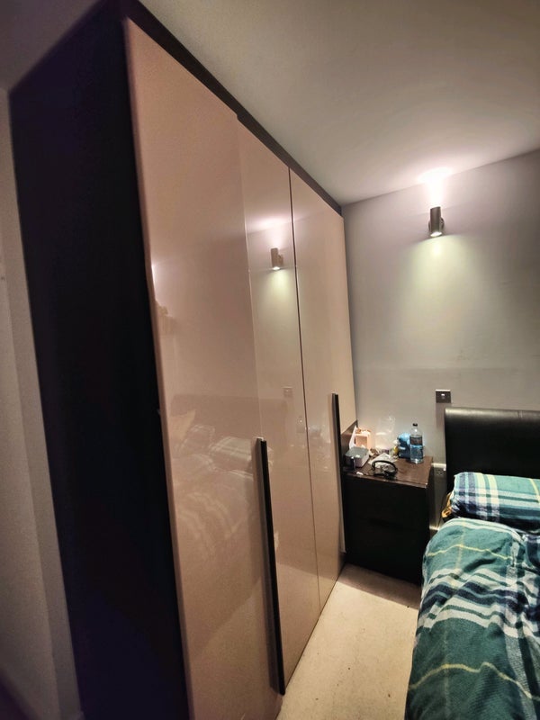 Flat West Parkside in Greater London