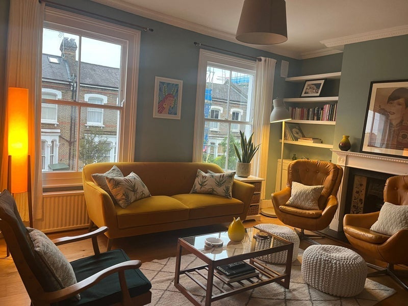 Room Evershot Road in Greater London
