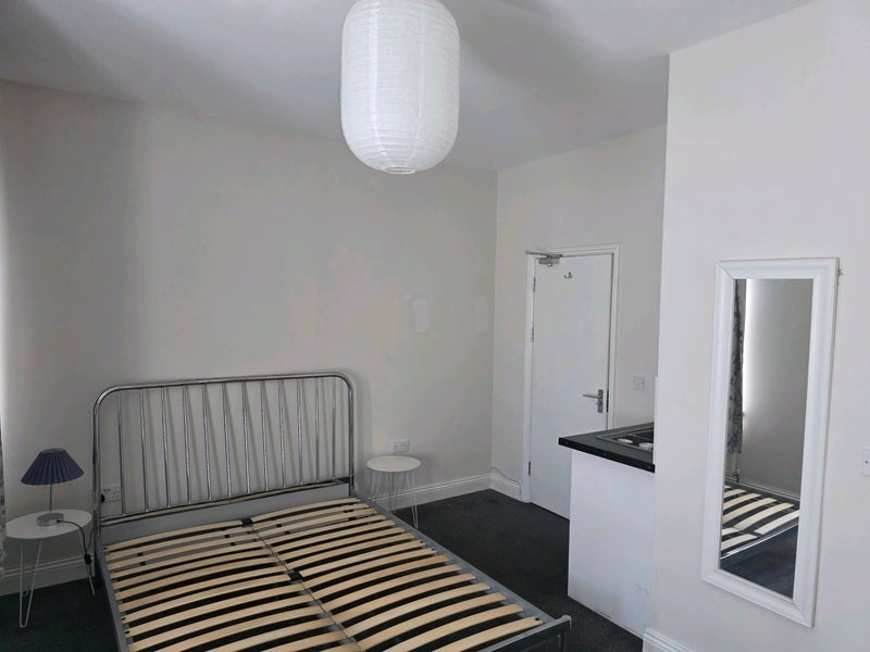 Room Broad Lane in Greater London