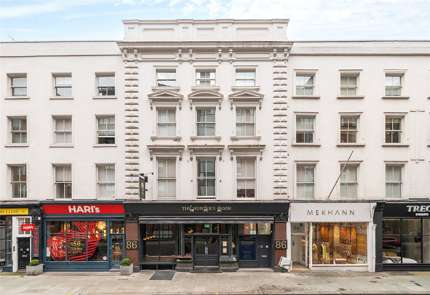 Room Fulham Road in Greater London