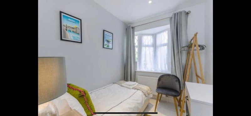 Room Robin Hood Way in Greater London