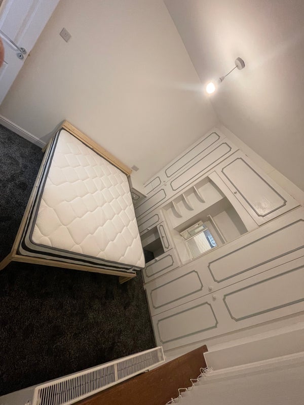 Room Jasmine Avenue in Tameside