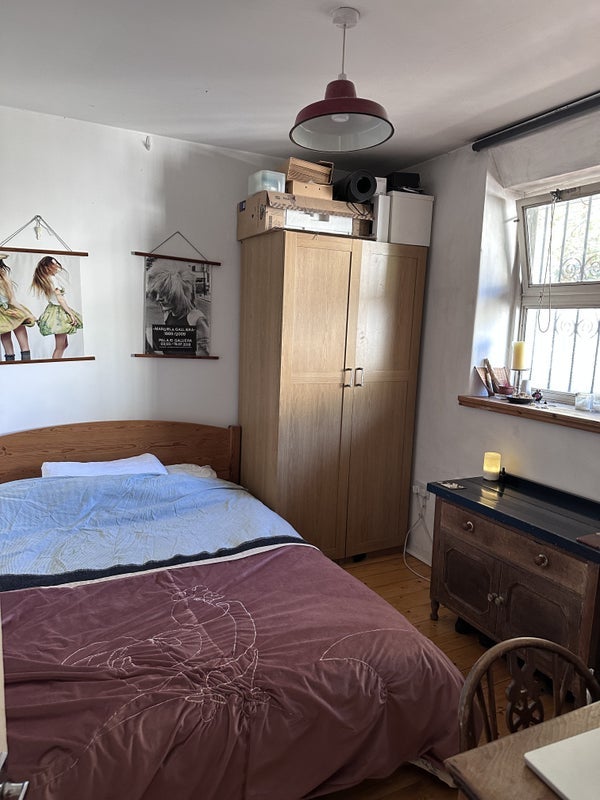 Room Amhurst Road in Greater London