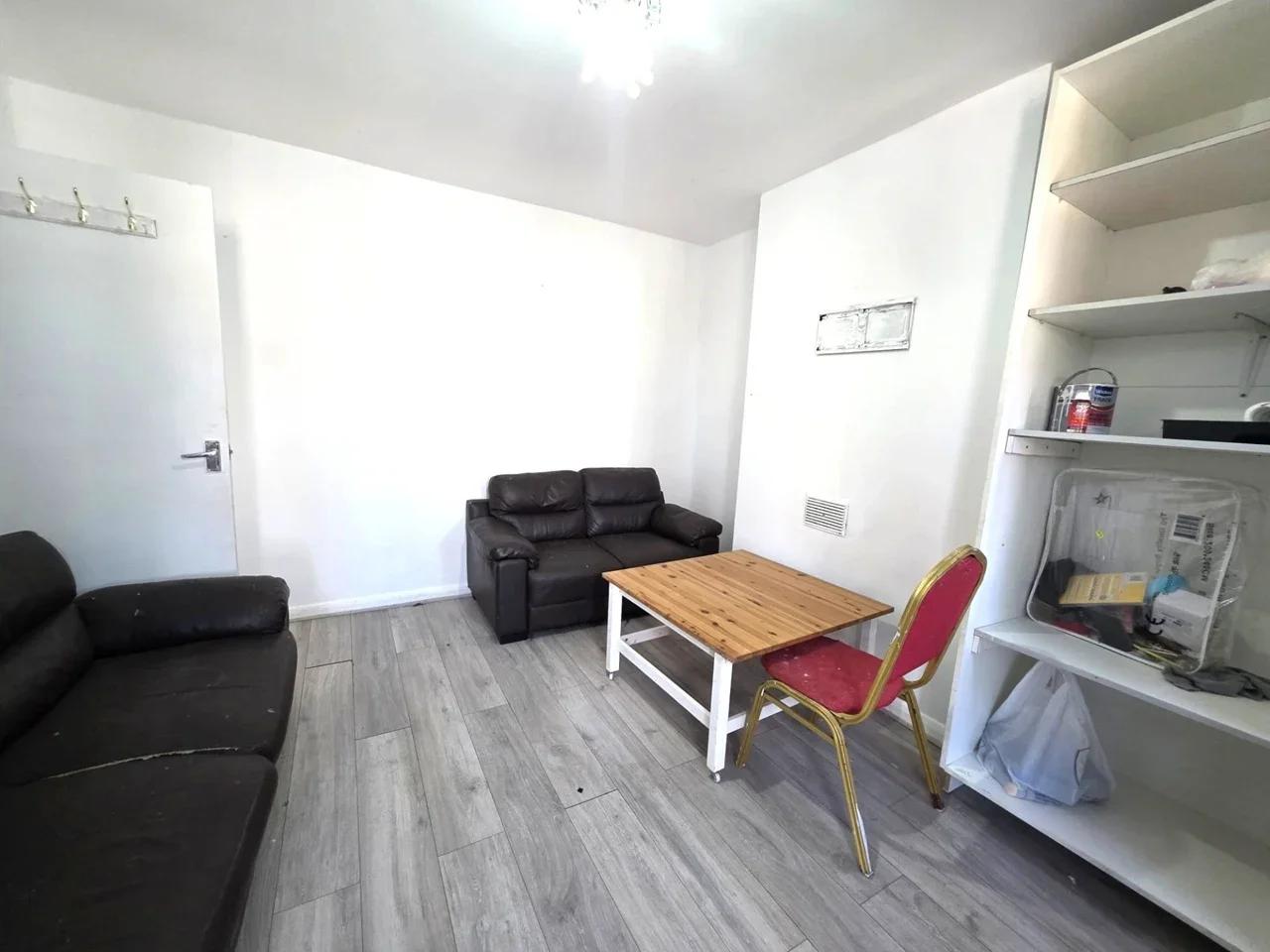 Flat Uxbridge Road in Greater London