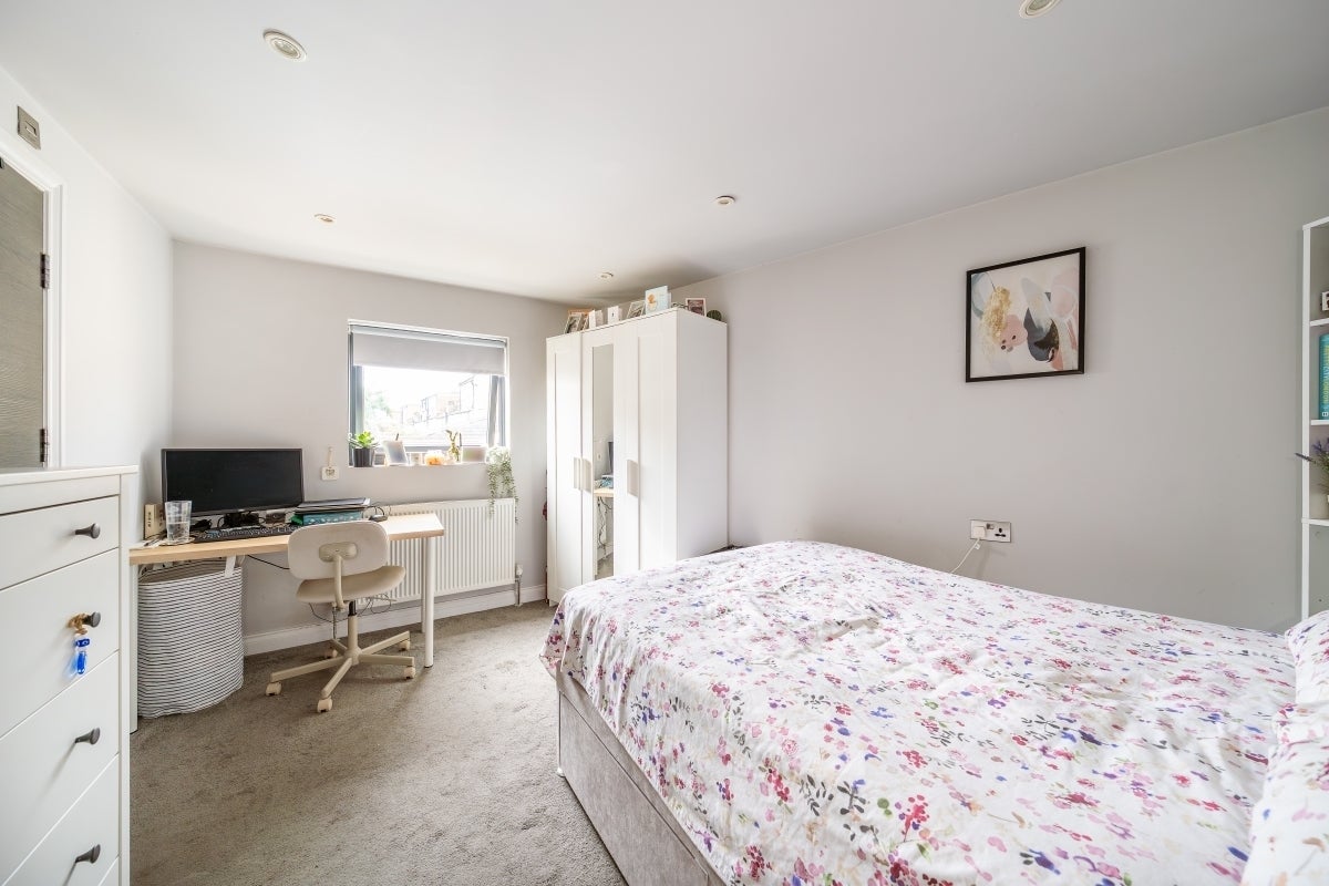 House Kellino Street in Greater London