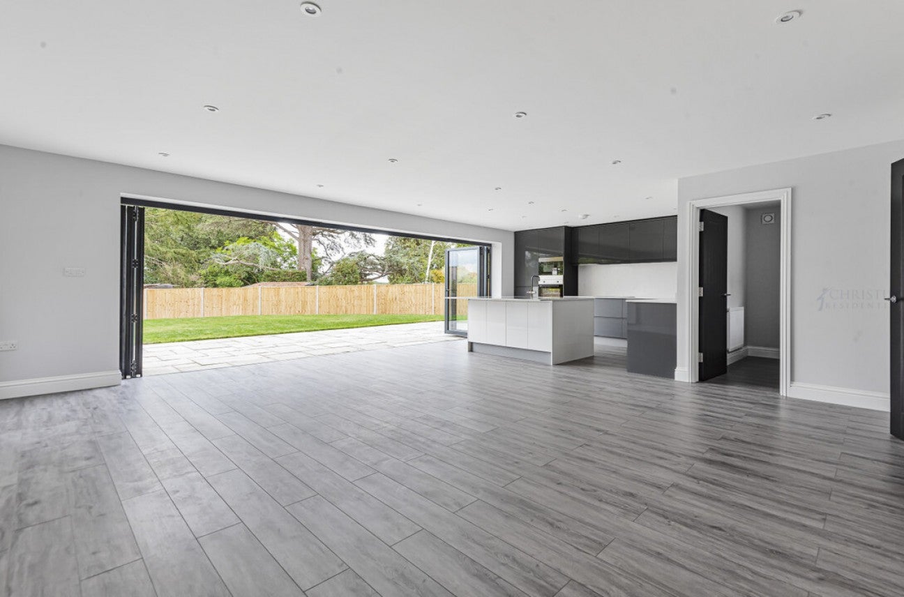 Flat Epsom Road in Mole Valley