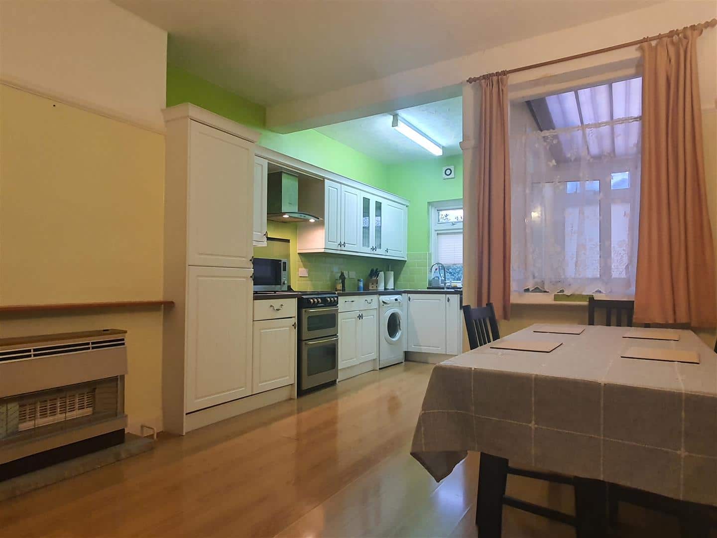House Falmouth Gardens in Greater London