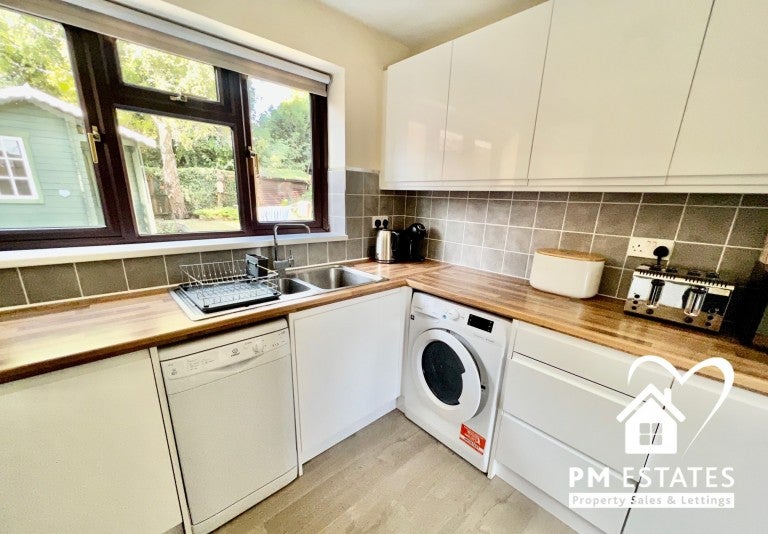 House Ellenborough Close in East Hertfordshire