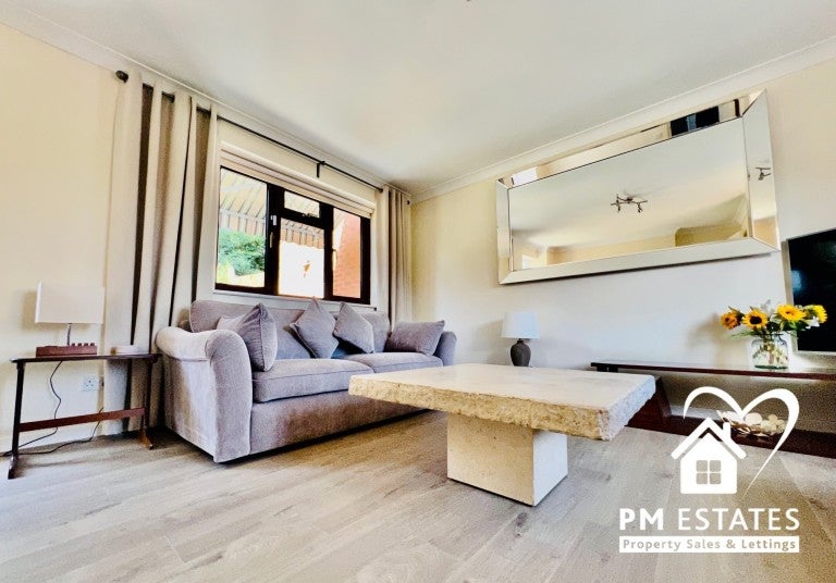House Ellenborough Close in East Hertfordshire