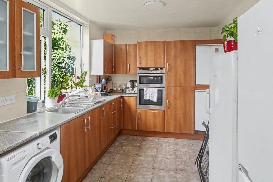 House Ardingley Road in Greater London
