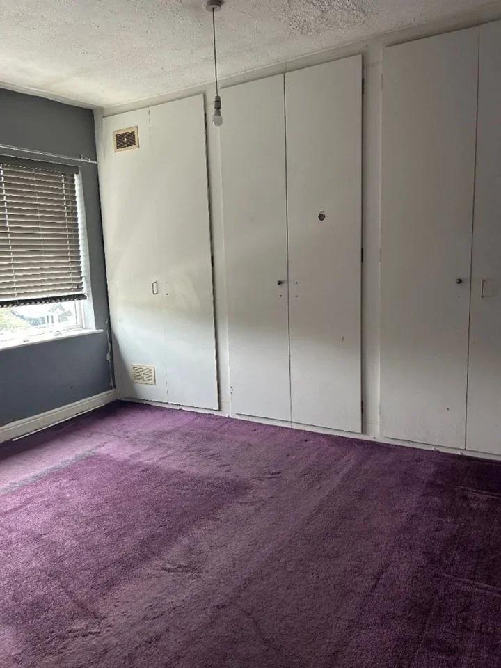 Room Burges Road in Greater London