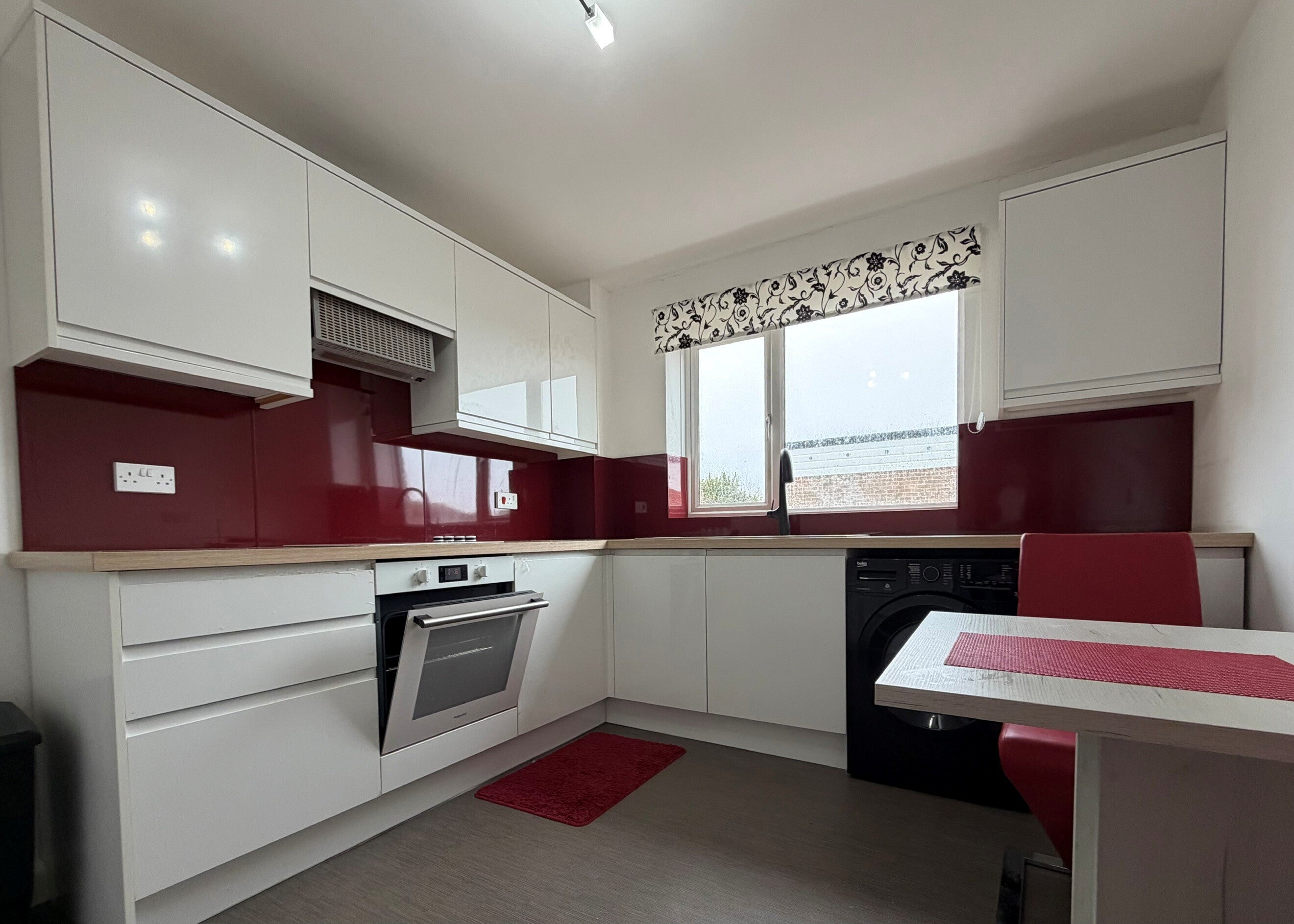 Flat Bath Road in Worthing