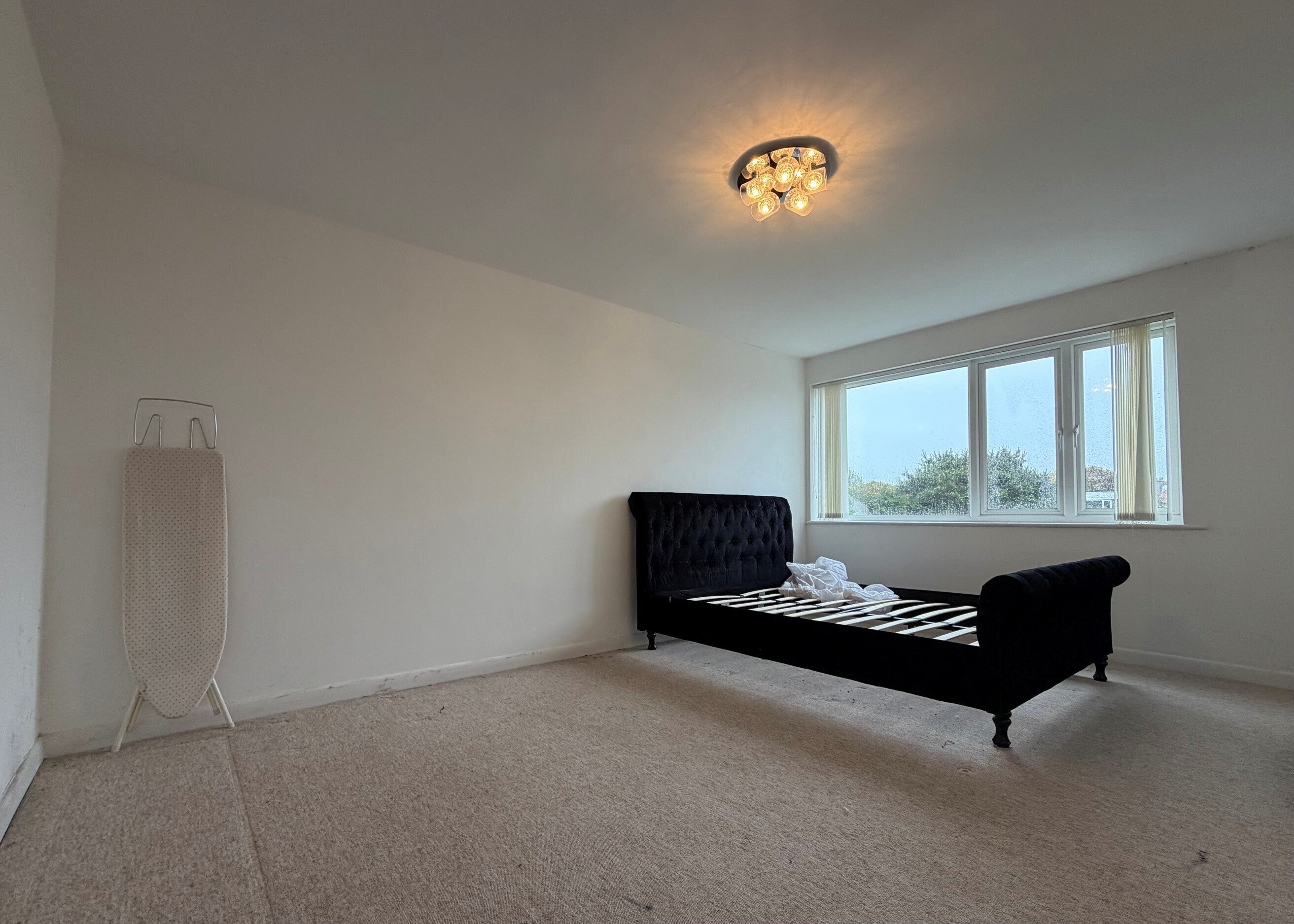 Flat Bath Road in Worthing