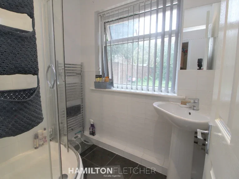 Room Melrose Avenue in Reading