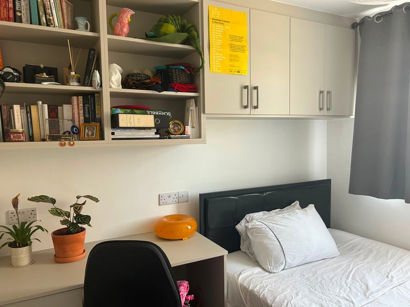 Room Weymouth Terrace in Greater London
