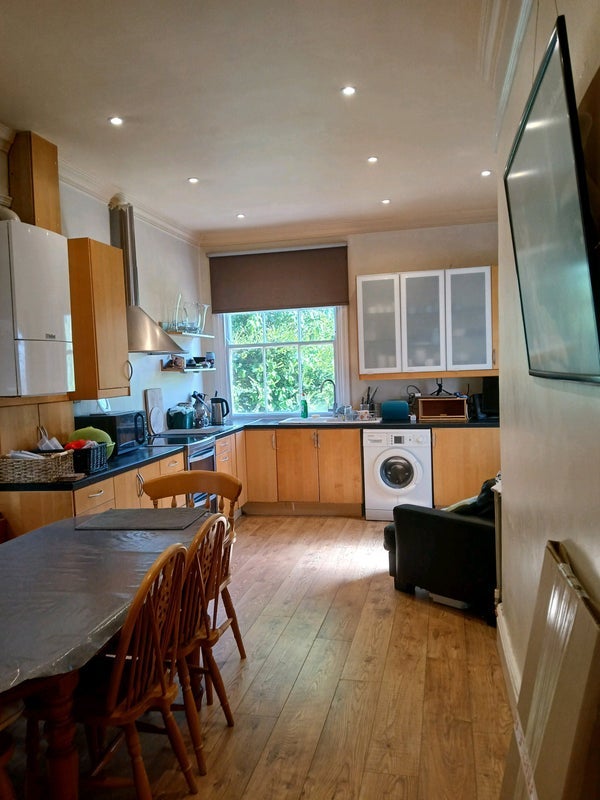 Room Lassa Road in Greater London
