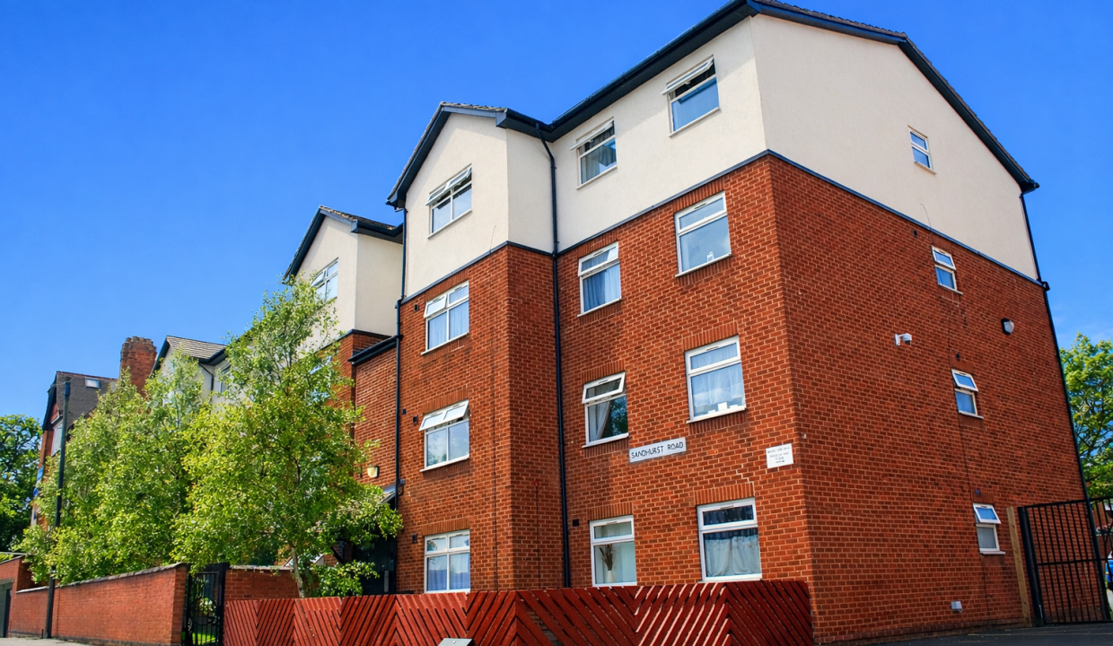 Flat Sandhurst Road in Leicester