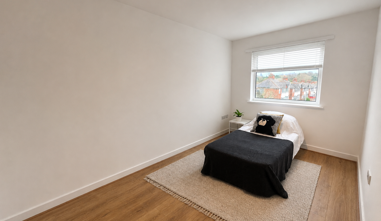 Flat Sandhurst Road in Leicester