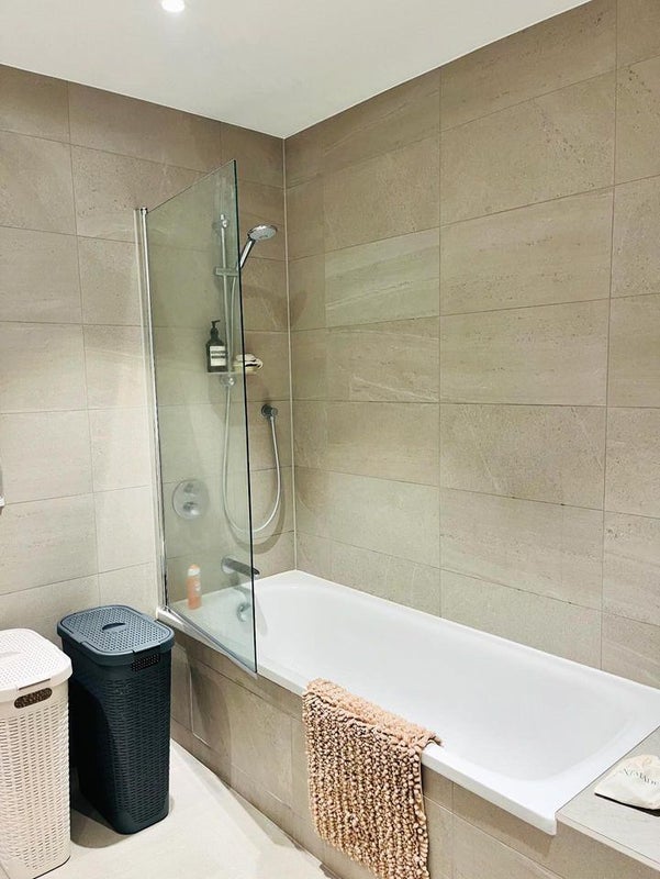 Flat Smeed Road in Greater London