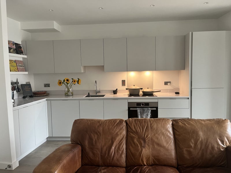 Flat Smeed Road in Greater London