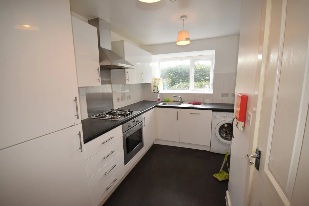 Room Aviation Avenue in Welwyn Hatfield