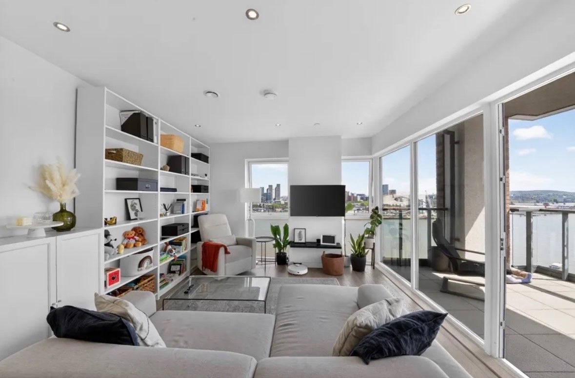 Flat New Union Close in Greater London