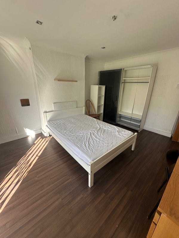 Room Cavendish Street in Greater London
