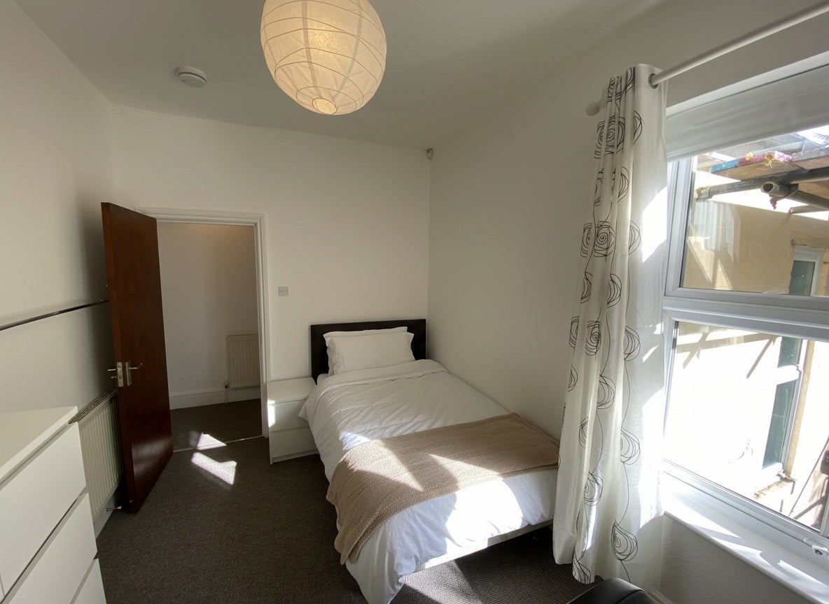 Flat Reservoir Retreat in Birmingham