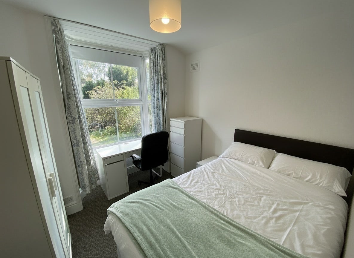 Flat Reservoir Retreat in Birmingham