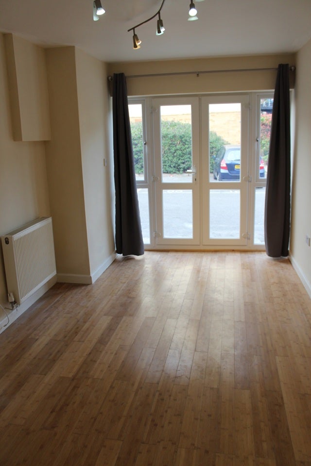 Room Cedar Close in Greater London