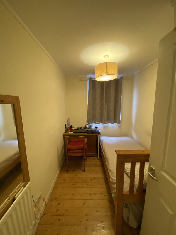 Room Cottesbrook Street in Greater London