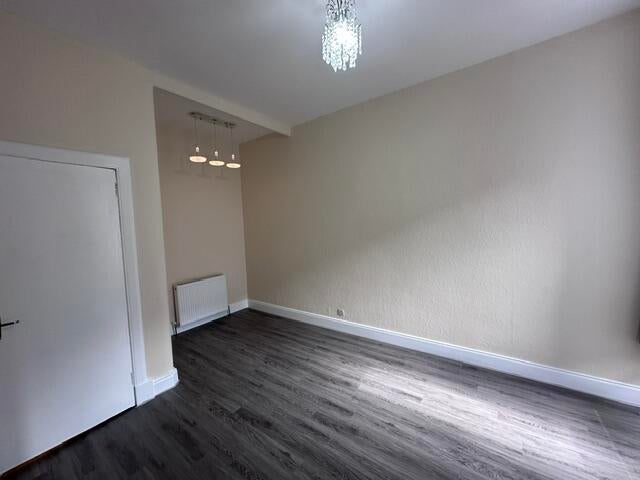 Flat Cathcart Road in Glasgow