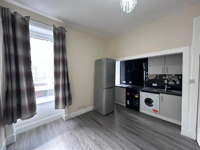 Flat Cathcart Road in Glasgow