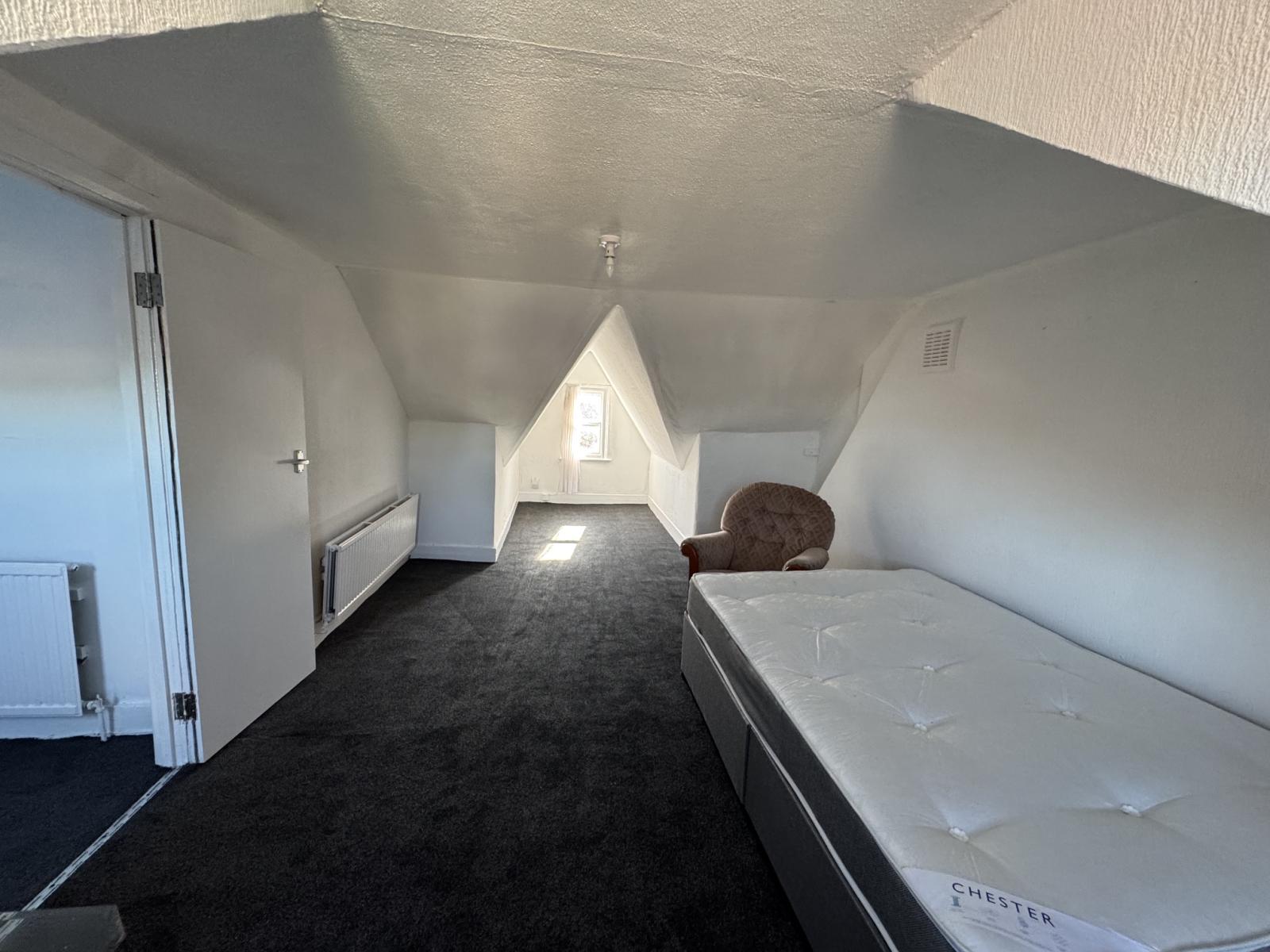Flat Leigham Vale in Greater London